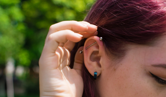 Piercing Industriel : Douleur, Cicatrisation & Suivi